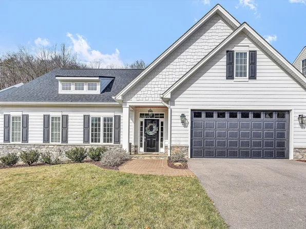 1008 Claremont Ct SW, Roanoke, VA 24014