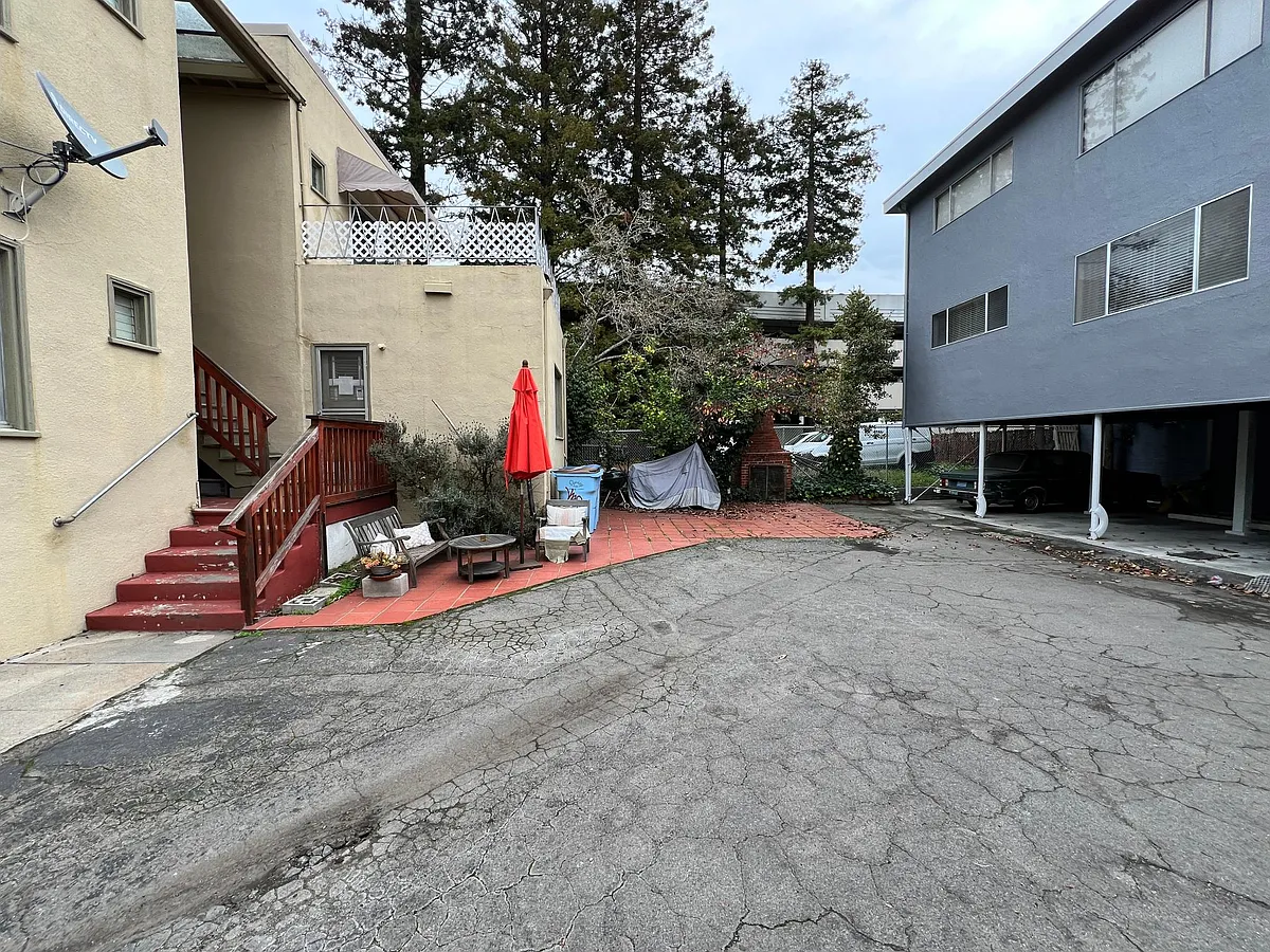 Building Photo - 2418 Ashby Ave #B