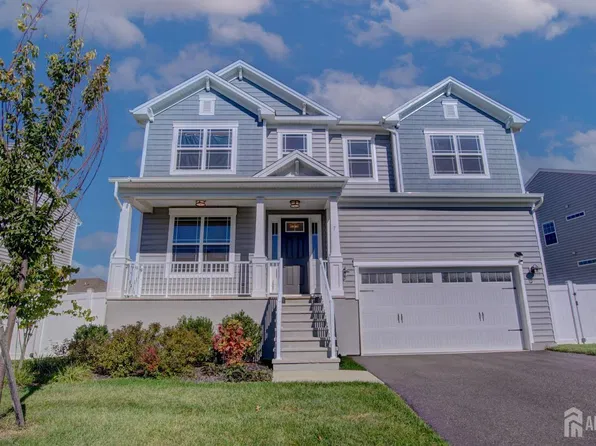 7 Impatiens Ct, Old Bridge, NJ 08857