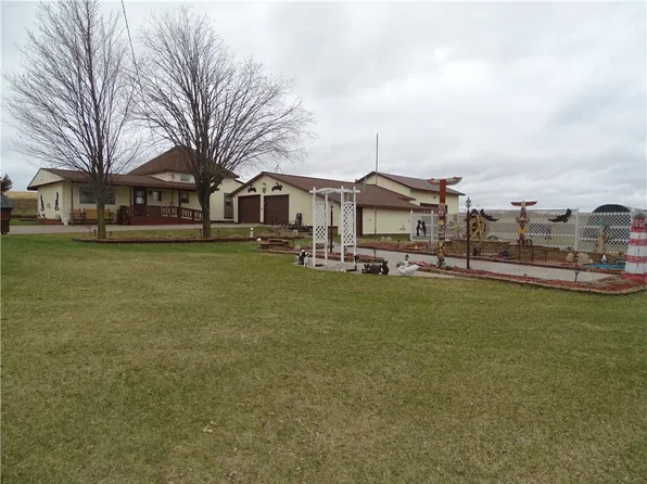 N6216 County Road V, Durand, WI 54736