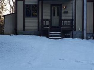 9 Skyline Dr, Saugerties, NY 12477