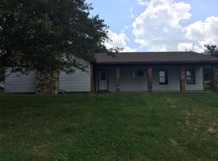 9712 Veto Rd, Belpre, OH 45714