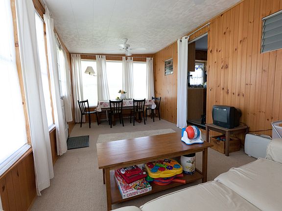 Rear Sunroom/Family Room