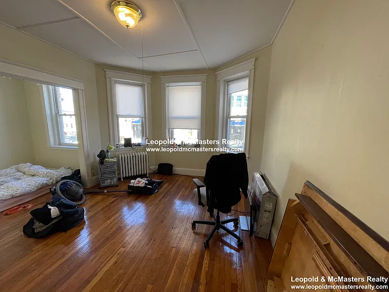 Kelton Street Apartments — Photo 34