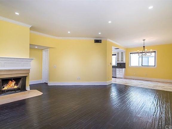 3rd image of 4515 Coldwater Canyon Ave APT 2