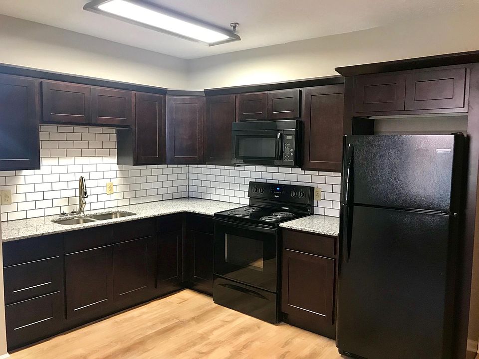 New kitchen with granite countertops