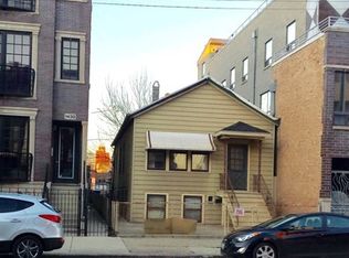 1428 W Grand Ave #3, Chicago, IL 60642