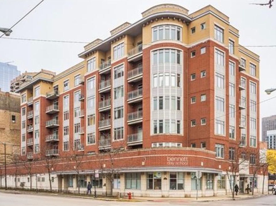 1st image of 657 W Fulton St Unit 307