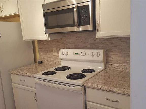 5th image of 6124 Knotts Creek Ln