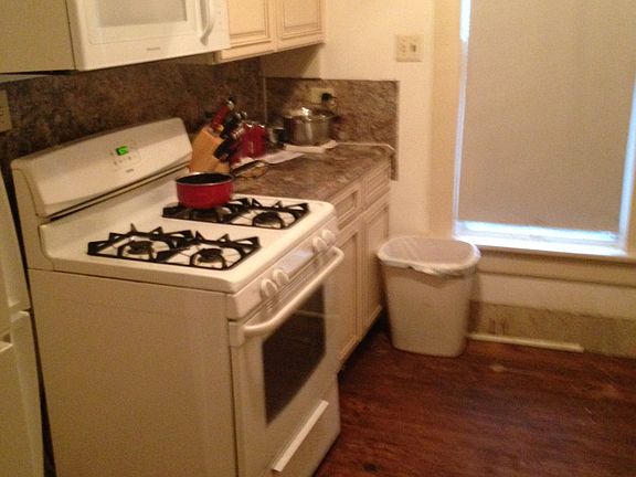 3rd image of 465 W Cora Lee St