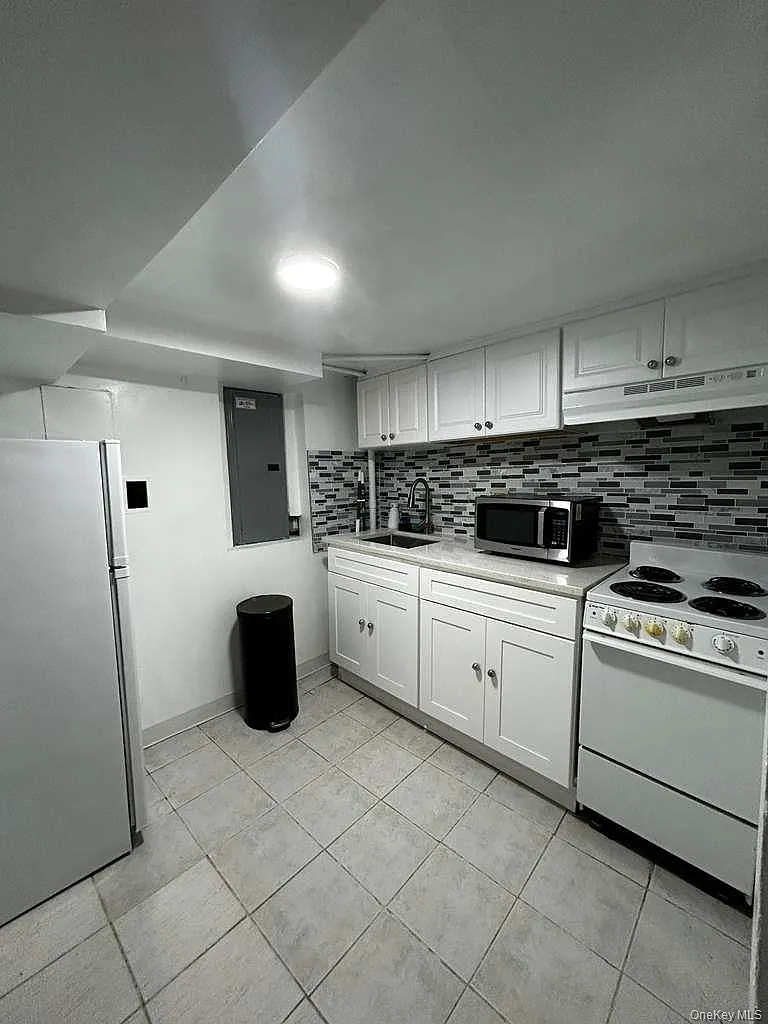 1 bed, 1.0 bath, 650 sqft, $1,850 — Photo 1