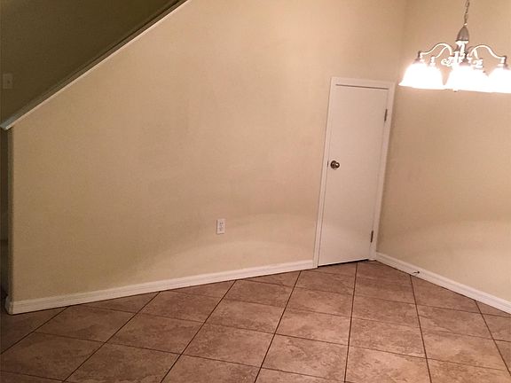 3rd image of 5410 Fieldstone Dr