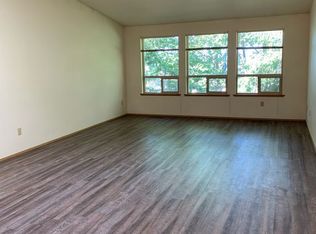 2114 21st St #1, Anacortes, WA 98221