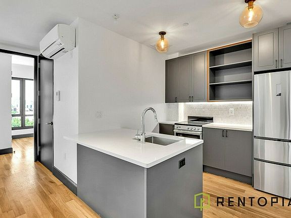 5th image of 535 Franklin Ave #7X