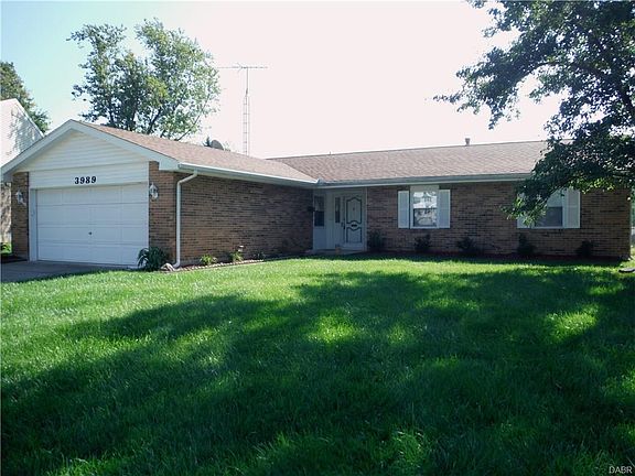 2nd image of 3989 Cozycroft Dr