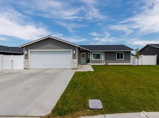 915 E Mount Adams St, Othello, WA 99344