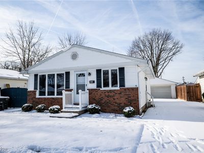 532 Wesley Ave, Elyria, OH, 44035