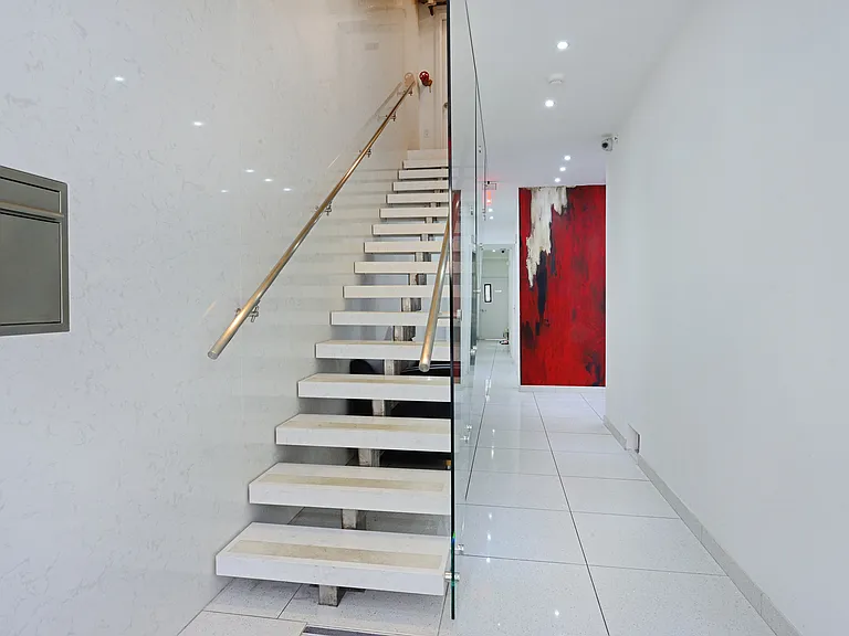 120 Park Ave #2 — Photo 8