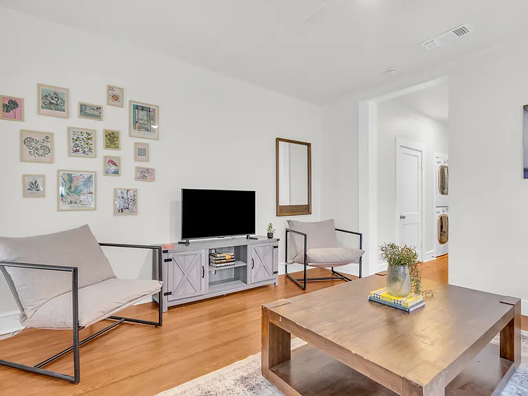 4121 Junius St #4123 — Photo 6