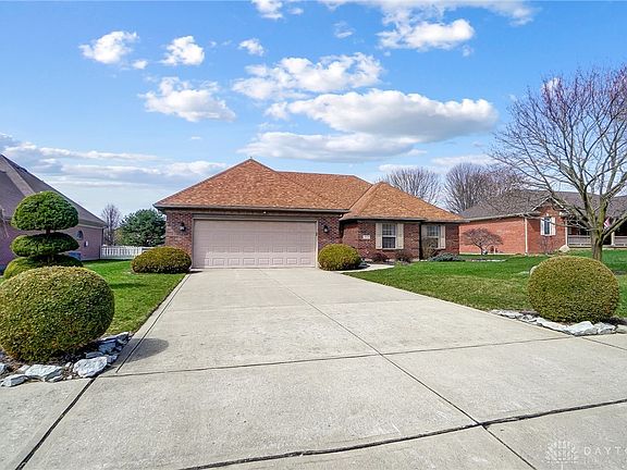 3rd image of 2820 Parkwood Dr