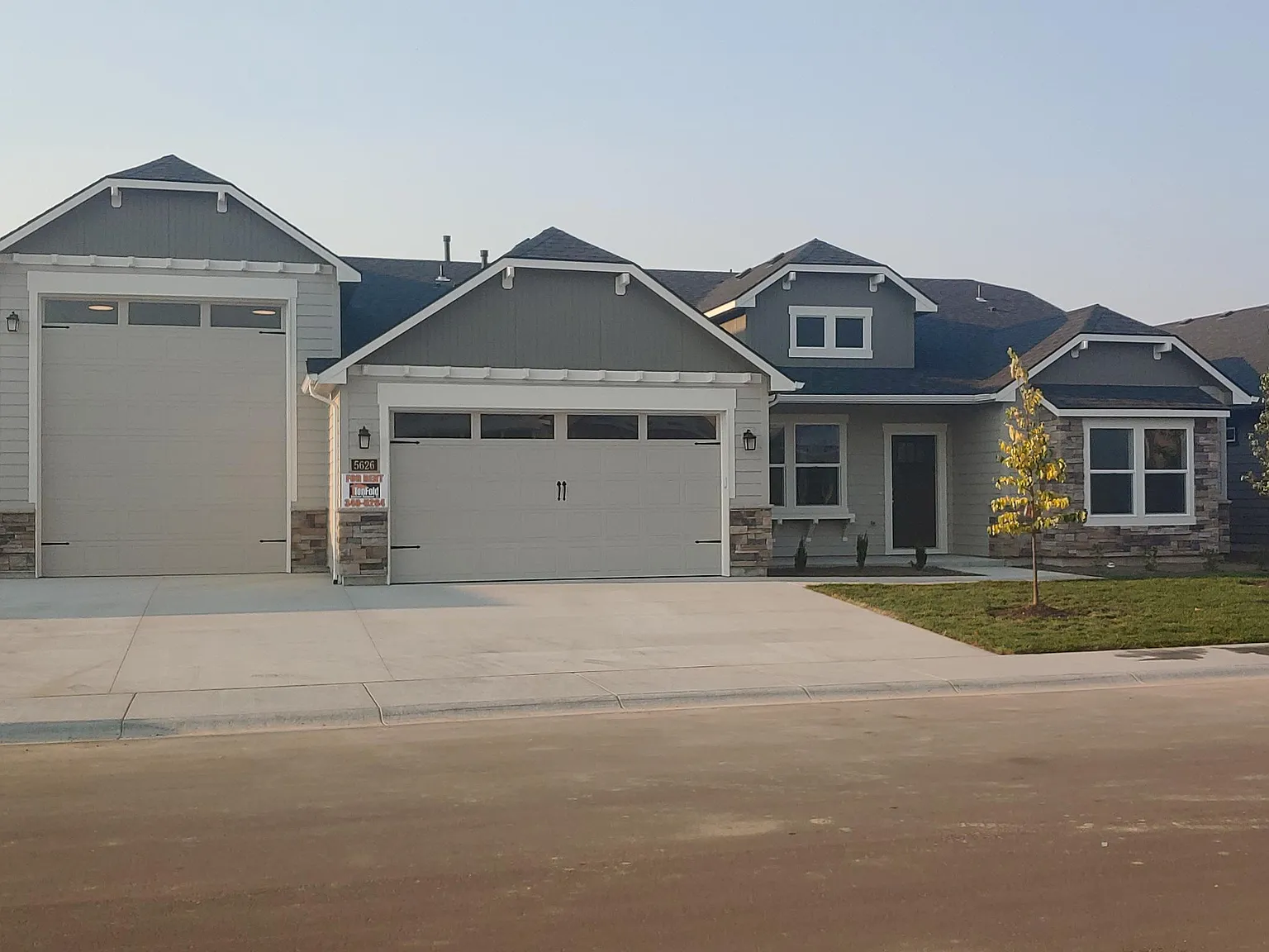 4 bed, 2046 sqft, $2,995 — Photo 1