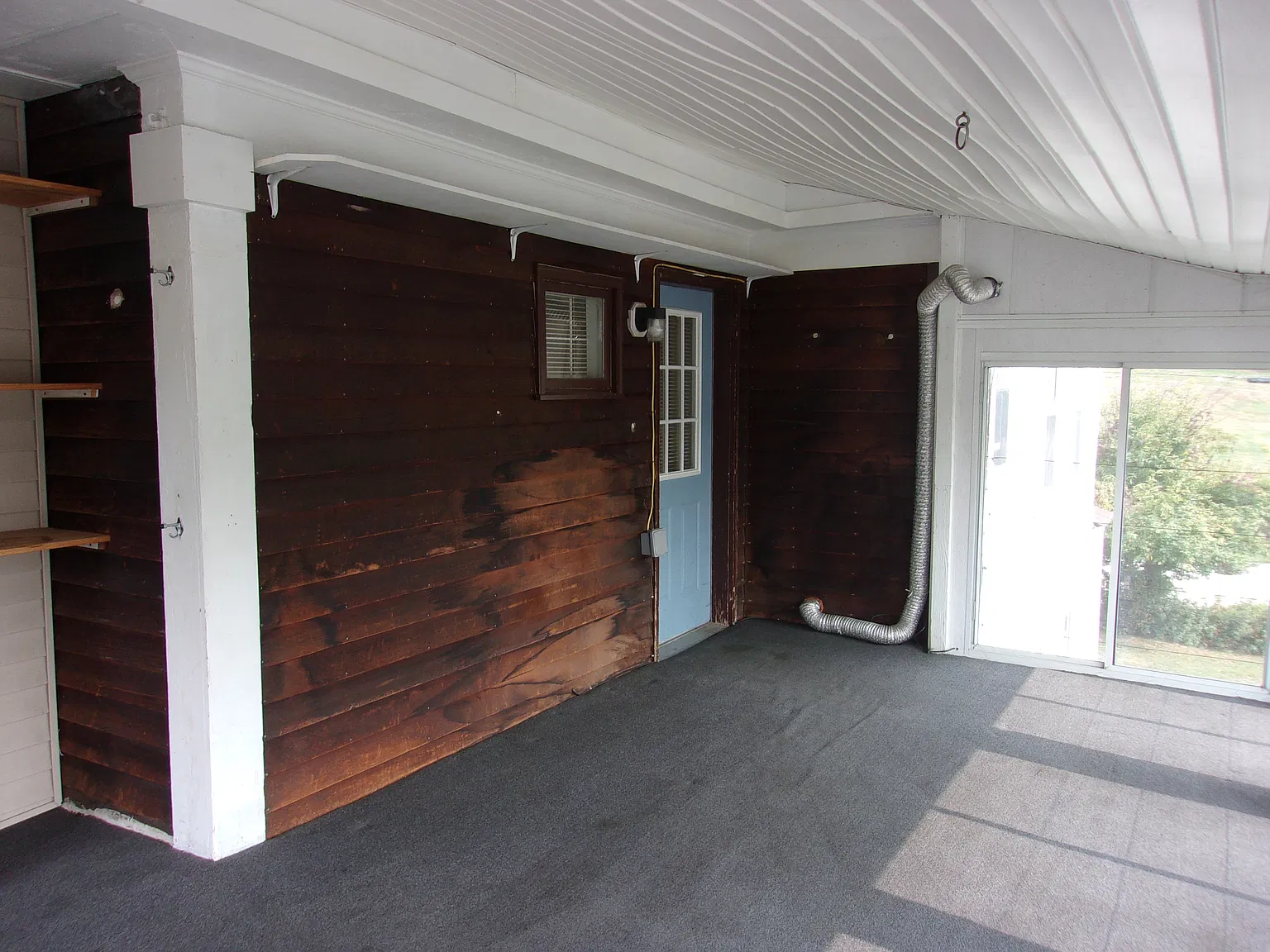 3 bed, 1050 sqft, $1,950 — Photo 2