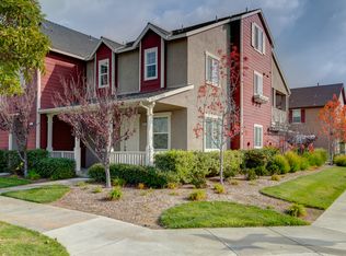 3010 Moonlight Park Ave, Oxnard, CA 93036