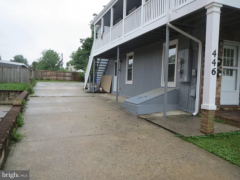446 W South St — Photo 16