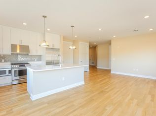 5 Main St #306, Edgewater, NJ 07020
