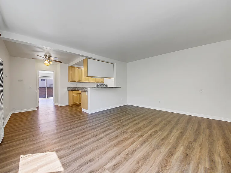 Photo of similar but older unit, this new unit will not disappoint!