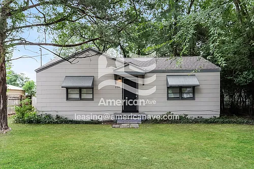 214 Evergreen St Photo 1