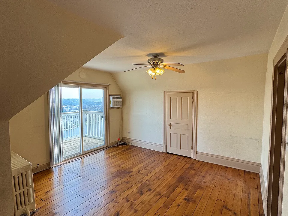 1403 Grandview Ave #3