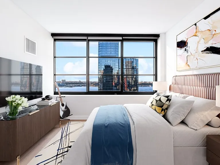 515 W 38th St #24F — Photo 4