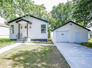 210 Perry St, De Soto, MO 63020