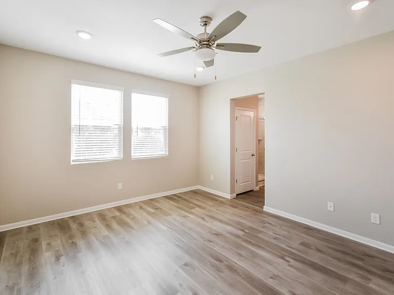 3849 Ivy Path — Photo 10