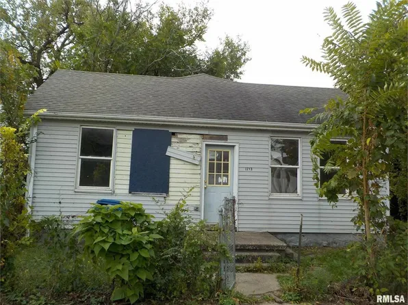1133 W 5th St, Davenport, IA 52802