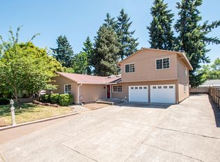 3260 Stark Ct, Eugene, OR 97404