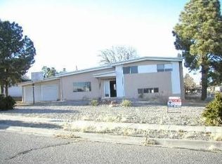10159 Elmhurst Dr NW, Albuquerque, NM 87114