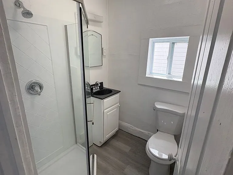 219 S Hartley St — Photo 11