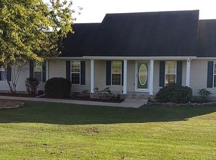 3 Saddleford Dr, Fayetteville, TN 37334