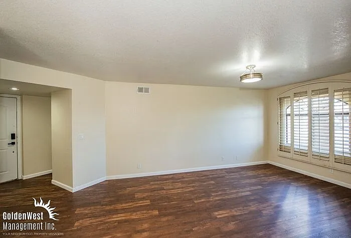 8455 W Sahara Ave #204 — Photo 4