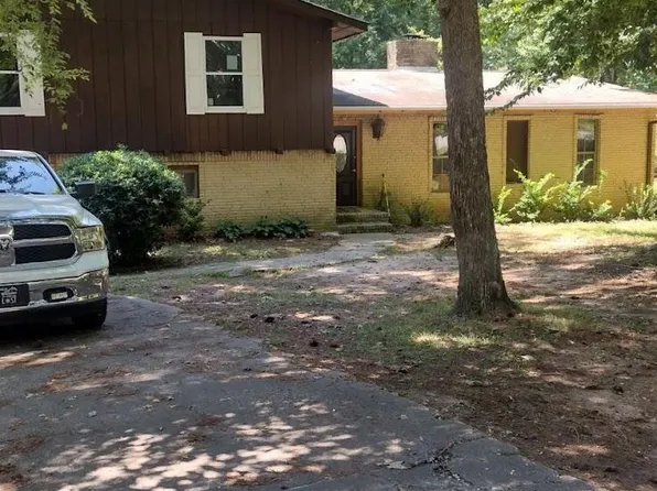 4571 Scarborough Rd, Atlanta, GA 30349