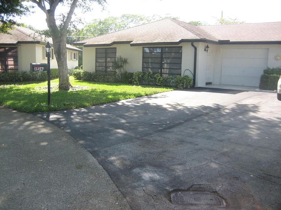 1st image of 4926 Equestrian Cir APT A