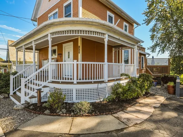 239 Bridge St, Northampton, MA 01060