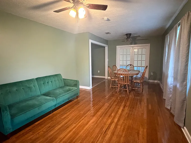 709 Myrtle St — Photo 5