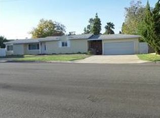 146 E Shamrock St, Rialto, CA 92376