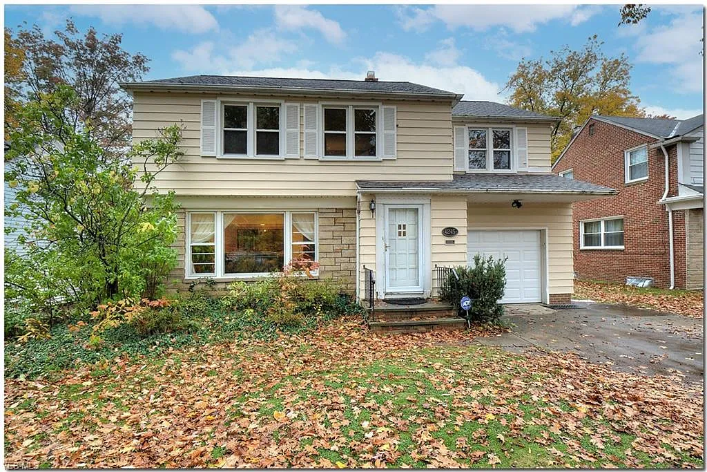 4245 Silsby Rd photo 1