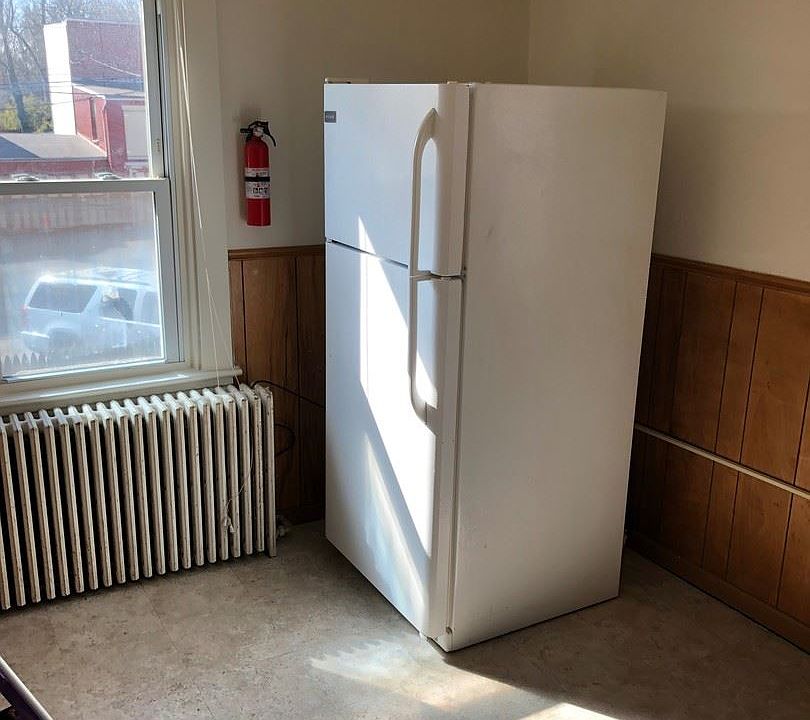 2nd image of 306 1/2 N Mulberry St APT 2