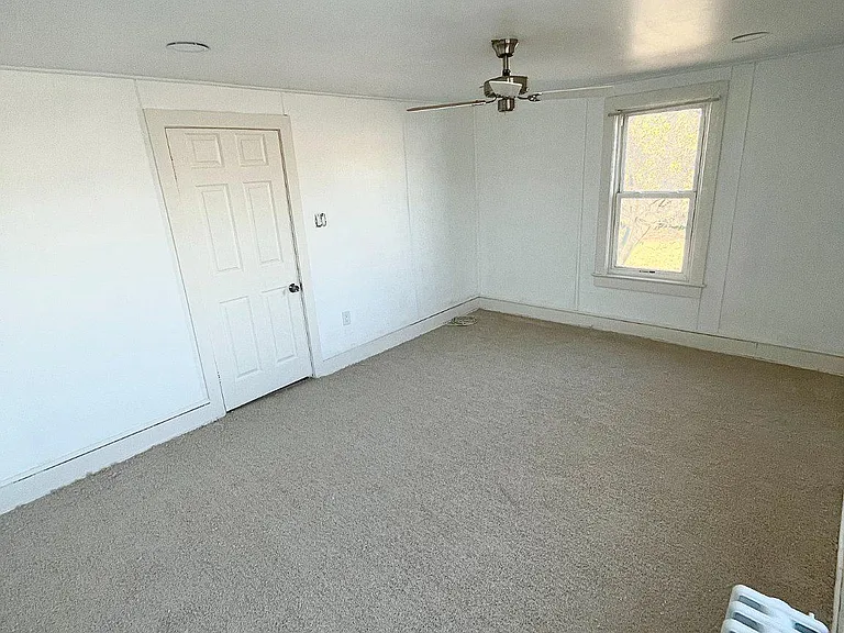 321 Union Ave — Photo 11