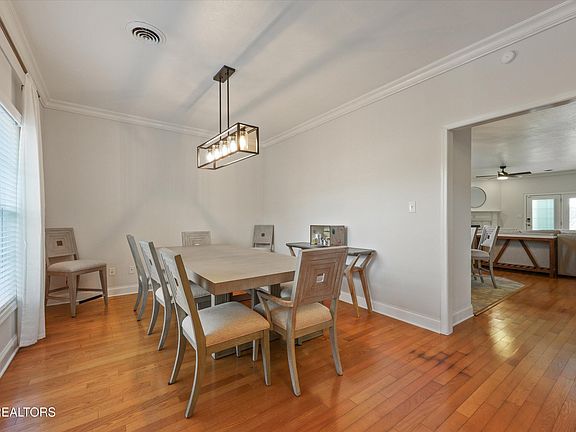 5th image of 1712 Wisteria View Way